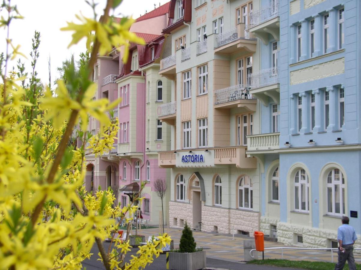 Hotel Astoria Jachymov Bagian luar foto