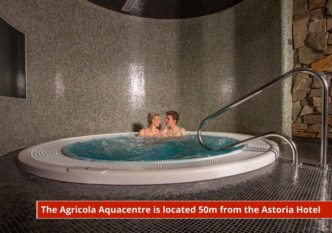 Hotel Astoria Jachymov Bagian luar foto