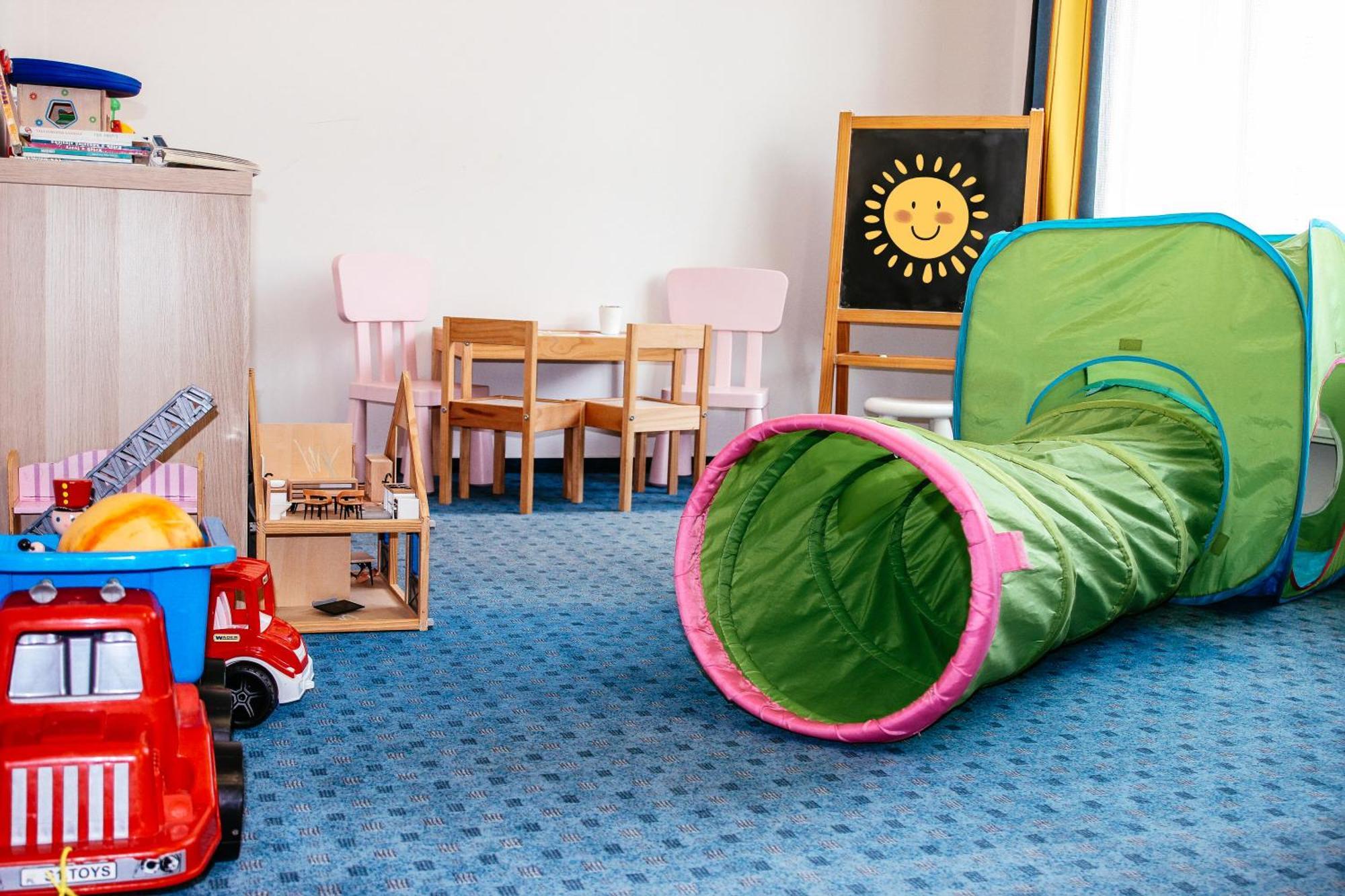 Hotel Astoria Jachymov Bagian luar foto