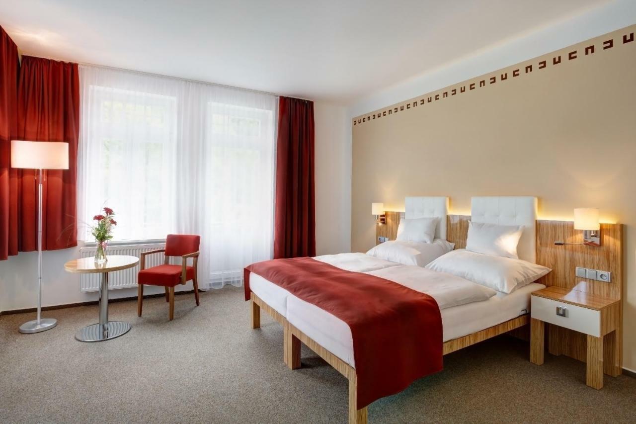 Hotel Astoria Jachymov Bagian luar foto